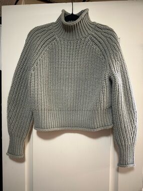 H&M Chunky Turtleneck Sweater in Light Gray